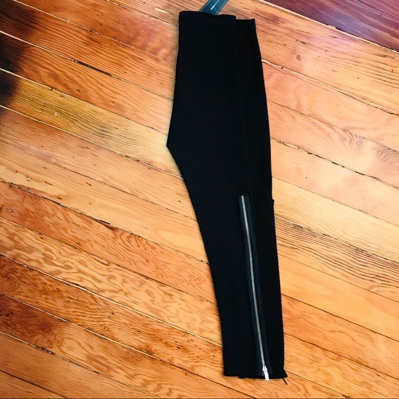 BCBG Leggings with Zipper Detail - Picture 4 of 9